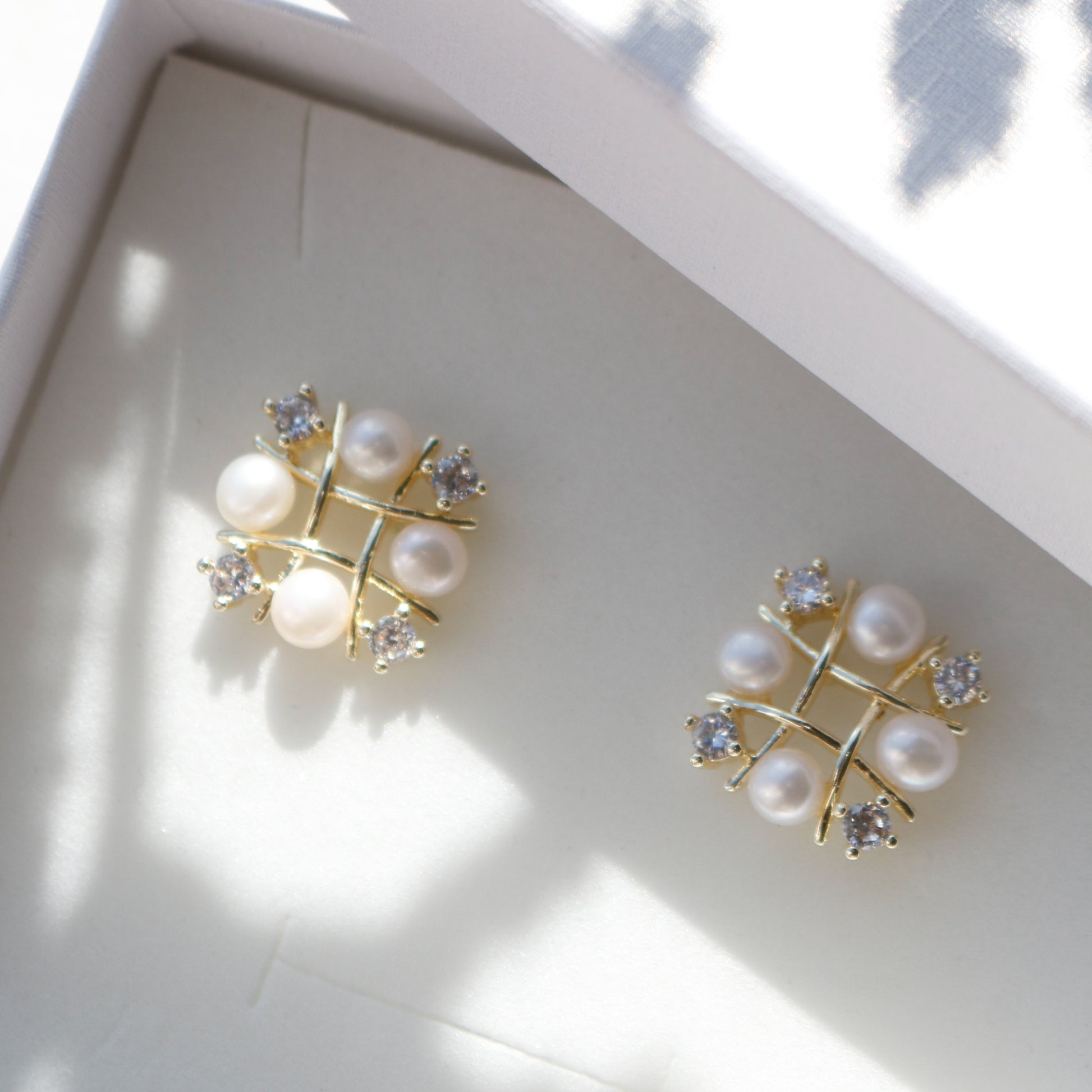 Brincos Pérolas - SWIFT DELUX